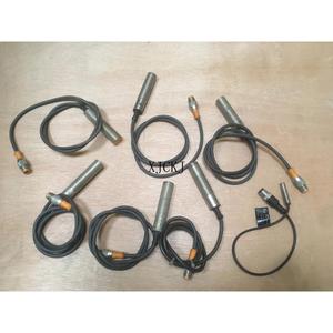 L'approvisionnement original fournit de nombreux capteurs dont les valeurs ne sont pas disponibles ; les valeurs que nous voyons sont parmi <span class=keywords><strong>eux</strong></span>. - Product Image 1