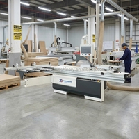 Scie à panneaux à table coulissante automatique CNC avec guide parallèle et écran tactile pour la découpe du bois