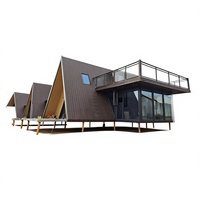Maison modulaire en acier léger, toit triangulaire, résidence permanente, intérieur luxueux, structure à deux étages avec grenier