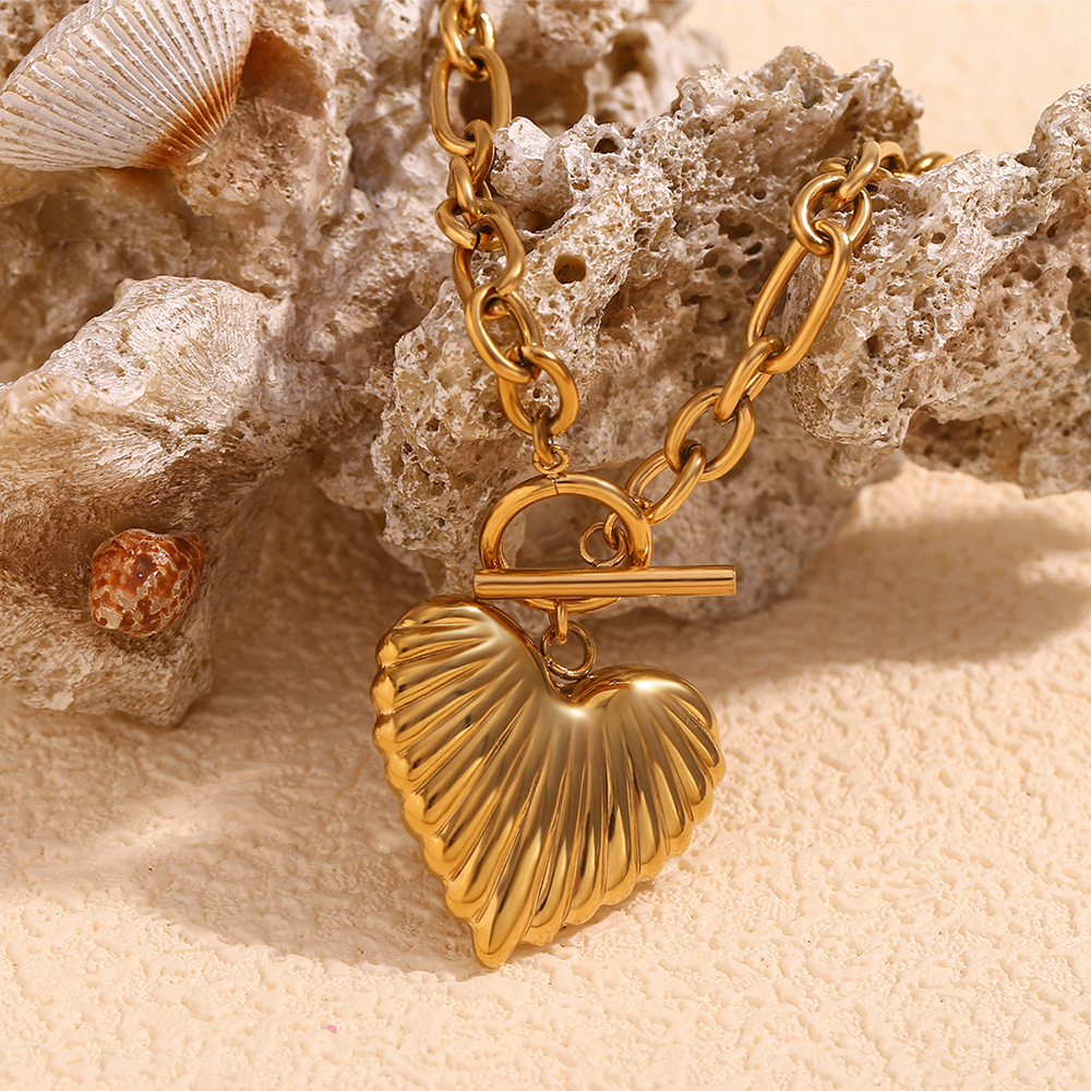 18金 ハート型チャーム ネックレス エテ ハート型チャーム ゴールド
