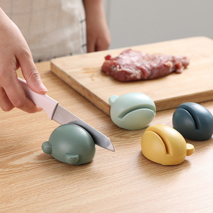 Aiguiseur de couteaux en <span class=keywords><strong>pierre</strong></span> à aiguiser, gadgets de cuisine, 1 pièce, design de dessin animé multifonctionnel, mini <span class=keywords><strong>pierre</strong></span> à aiguiser - Product Image 4