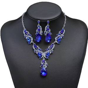 यूरोपीय अमेरिकी विंटेज लाइट लक्जरी महिलाओं के हार मध्य सुपर फ्लैश पानी ड्रॉप क्लैविकल श्रृंखला क्लासिक मिश्र धातु फैशन - Product Image 5