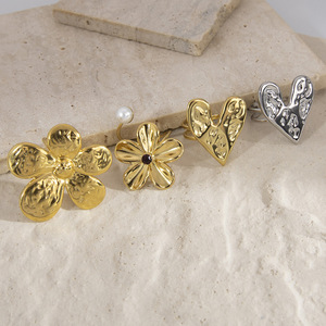 European American Style Hammered Heart And Flower <b>Ring</b> Women Stainless Steel 18K Gold Plated Open Top Unique Textured Design - Product Image 3