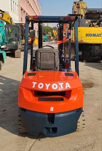 מלגזה דיזל מקורית של טויוטה יפנית מדגם FD35, מלגזה קטנה 3.5 טון, מלגזה 4 גלגלים למכולות - Product Image 4