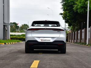 Deepal S05 2026 Véhicule Électrique Pur Nouvelle Énergie Longue Autonomie 620 Km 2026 Bleu Foncé Futures Courts Voiture Chinoise Neuve Populaire - Product Image 4