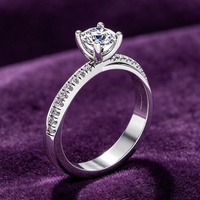 Bague de fiançailles en argent sterling 925 avec moissanite taille ronde GRA VVS, double rangée torsadée et pierres pavées latérales, pour femme