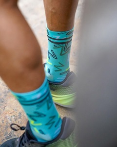 <span class=keywords><strong>Chaussettes</strong></span> de sport personnalisées pour hommes et femmes, <span class=keywords><strong>chaussettes</strong></span> de cyclisme athlétiques pour la course à pied, le basketball, la <span class=keywords><strong>randonnée</strong></span>, <span class=keywords><strong>chaussettes</strong></span> de cyclisme aérodynamiques - Product Image 6