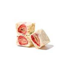 Verse Sneeuwvlokken Knapperige Zoete Nougat Fruit Bulk Verpakte Snacks 1kg Fruitige Aardbeiensmaak Blokvormig
