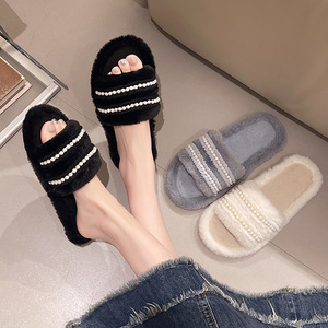 Nuevas Pantuflas de Felpa con Punta Abierta y Rayas, Personalizables con Perlas, Cálidas y Antideslizantes para Mujer, para Uso en Interiores - Product Image 1