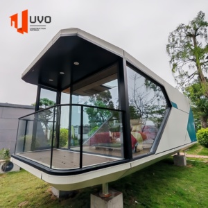 Villa miniature de luxe préfabriquée en structure acier modulaire moderne avec balcon, pour complexe hôtelier et Airbnb, maisons préfabriquées en Bulgarie - Product Image 2