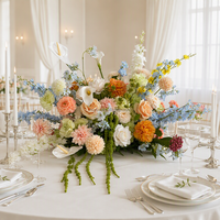 Centre de table floral artificiel de luxe haut de gamme pour la décoration de mariages et d'événements à louer