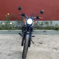 Scrambler 400 classique : Moto à essence d'occasion monocylindre refroidie par huile avec ABS