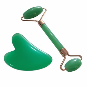 Rouleau de massage facial en résine pour lifting, anti-âge, SPA facial, ensemble de rouleaux Gua Sha en résine verte - Product Image 1