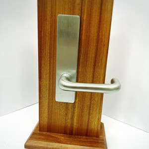 Manija de Placa de Acero Inoxidable 304 de Alta Resistencia para Cerradura de Embutir de Puerta Comercial Resistente al Fuego - Product Image 1