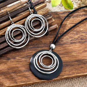 Ethnic Jewelry <b>Set</b> <b>Silver</b> Plated <b>Necklace</b> And Earrings With Flower Pattern For Women Everyday Wear - Product Image 3