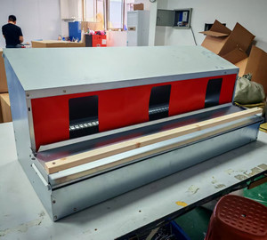 Tổ đẻ trứng tự động bằng kim loại chắc chắn, bền bỉ cho gà mái thả vườn - Product Image 2