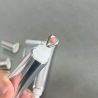 Baume à lèvres brillant et soyeux, soin des lèvres, sans cruauté, protection solaire, peptide, avec marque privée