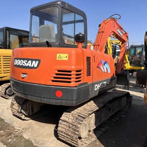Mini-excavatrice sur chenilles Doosan DH55-V d'occasion, compacte, peu d'heures de fonctionnement, bon état, à vendre, petite excavatrice en bon état - Product Image 4