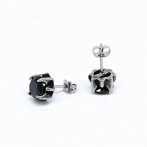 yunnique <b>Stud</b> <b>Earrings</b> <b>Black</b> Stone Claw Setting Titanium Steel Geometric Fashion Jewelry - Product Image 1