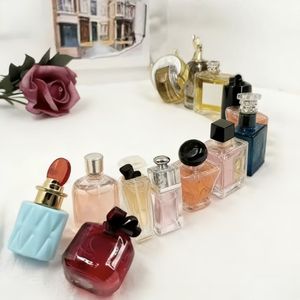 <span class=keywords><strong>Set</strong></span> Regalo di <span class=keywords><strong>Profumi</strong></span> Floreali Mini di Alta Qualità, Spray Portatile da <span class=keywords><strong>Donna</strong></span>, Profumo Duraturo in Flacone di Vetro Moderno e Lussuoso, Formato da Viaggio - Product Image 3