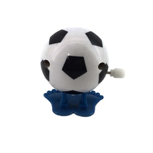 Vente chaude enfant cadeaux dessin animé liquidation marche mécanisme en plastique football liquidation <span class=keywords><strong>jouet</strong></span> - Product Image 4