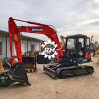 Excavatrice sur chenilles d'occasion DOOSAN DH55 de 5,5 tonnes pour le développement terrestre, fournisseur de matériel de terrassement sur chenilles DX55R-7M DX60 DX55-5C DH55