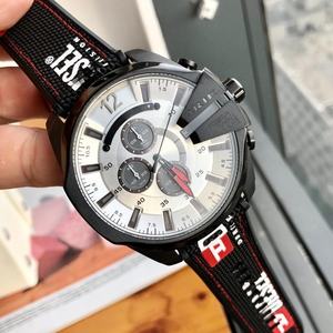 Reloj de Cuarzo para Hombre 2025, Diseño Único, Correa de Acero Inoxidable, Resistente al Agua, Cronógrafo, Calendario, Multicolor - Product Image 4