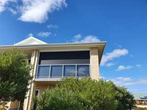 Persiana enrollable motorizada para exteriores, resistente al viento, impermeable, con cremallera - Product Image 5