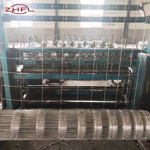 Clôture de champ à charnières galvanisée traitée thermiquement, résistante à la corrosion, 1,8 m, au meilleur prix, pour les fermes et les pâturages - Product Image 5