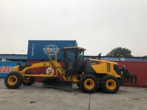 Nouvelle niveleuse chinoise de haute qualité 180 CV CLG4180D avec garde-boue complet à vendre - Product Image 6
