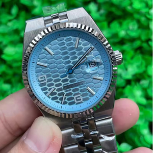 Montre de luxe pour homme à mouvement Super Mouvement, en acier, lumineuse, modèle Land Dweller, prix de gros - Product Image 2
