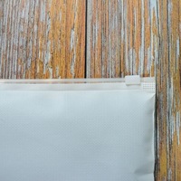 Sac d'emballage transparent en PE avec fermeture éclair, sac à fermeture éclair givré, sac à fermeture éclair personnalisé pour l'emballage de vêtements (t-shirts).