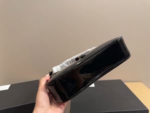 Sac à main en cuir de marque avec logo personnalisé, fabricant de sacs de créateurs, sac fourre-tout classique de luxe pour femmes, sacs à main pour femmes inspirés des créateurs - Product Image 2