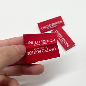 Étiquettes tissées de luxe pour vêtements Logo de presse à chaud de transfert sur mesure Étiquettes d'étiquettes de vêtements personnalisées Étiquettes nominatives tissées - Product Image 4