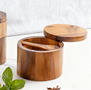 El popular contenedor giratorio para especias de madera de ciprés es adecuado para usar en cocinas domésticas para cocinar. - Product Image 3
