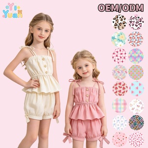 Elegante Completo Estivo Personalizzato per Bambina: Blusa Peplum con Spalline Annodate e Shorts Elastici Decorati con Fiocco - Abbigliamento Boutique - Product Image 1