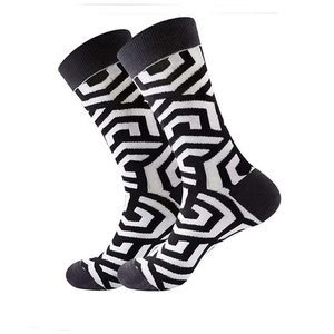 Calcetines de Media Pantorrilla para Hombre, Tallas 40-45, Negros y Blancos con Patrón Geométrico, Calcetines de Moda - Product Image 1