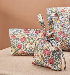 Женская стеганая сумка с цветочным принтом - Product Image 4