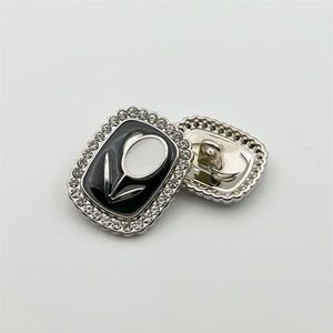 Botones de Aleación Cosidos a Mano al por Mayor para Suéteres y Prendas de Punto para Mujer, Botones Metálicos Redondos de Alta Gama para Abrigos y Gabardinas - Product Image 6