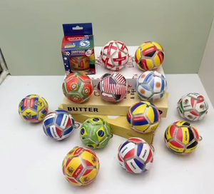 Porte-clés anti-stress personnalisé en forme de ballon de football avec drapeau national, jouet pour soulager l'anxiété et le stress, idéal pour les événements sportifs et les cadeaux - Product Image 3