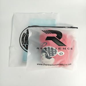 맞춤형 고품질 무광 반투명 플라스틱 지퍼백 티셔츠 포장용 강력 밀봉 그라비아 인쇄 로고 포장 백 - Product Image 5