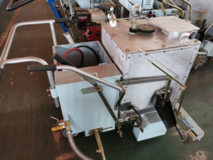 Machine de marquage routier manuelle 2-en-1 intégrée avec préchauffeur thermoplastique pour peinture à chaud - Product Image 6