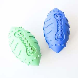 All'ingrosso gomma naturale <span class=keywords><strong>2</strong></span> colori cane interattivo Squeaky Rugby palla morso giocattolo da masticare - Product Image 4