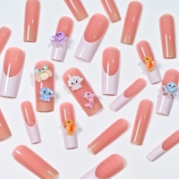 Kit de faux ongles à presser avec motifs de créatures marines 3D mignonnes, style French manucure blanc nude, incluant des autocollants en gel pour ongles et une lime à ongles