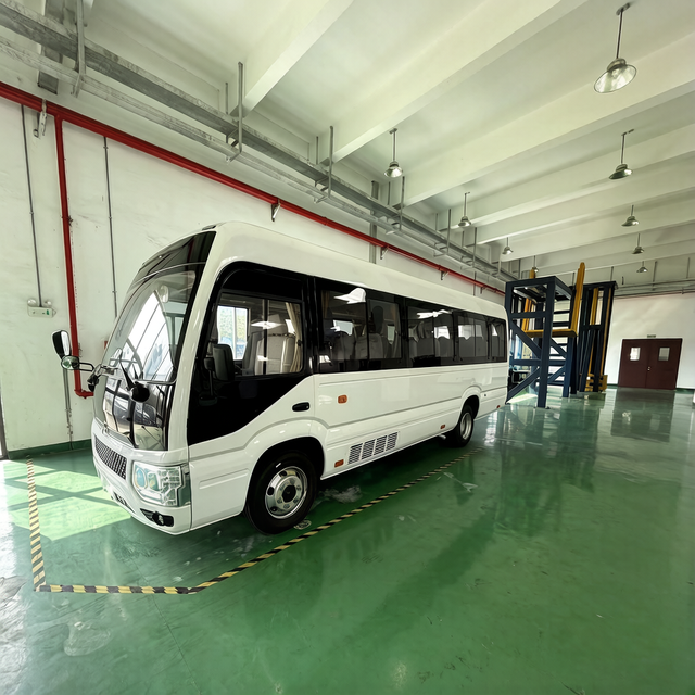 2026 Brand New 28 Seats JOYLONG EC7 Euro 4 Electric Minibus with LiFePO4 Battery Coaster Bus for Sale