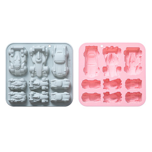 Molde de Silicona para Hornear con 9 Cavidades de Mini Autos de Carreras - Grado Alimenticio, No Tóxico, Resistente al Calor, Herramienta para Pasteles y Jabones - Product Image 5