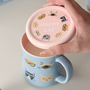Mug en céramique de porcelaine à motif de chat de dessin animé mignon, fabriqué en Chine, directement de l'usine - Réutilisable, certifié alimentaire, cadeau d'affaires, compatible micro-ondes et lave-vaisselle - Product Image 4