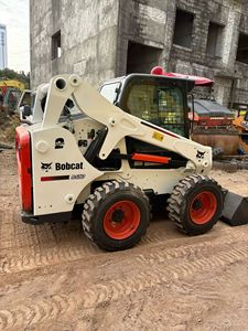 Cargadora Compacta Usada Bobcat T650 con Motor Kubota Original, Orugas de Goma en Buen Estado y Sistema Hidráulico de Alto Flujo - Product Image 2