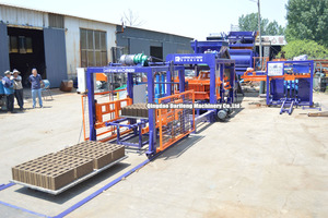 Nóng bán darifeng <span class=keywords><strong>QT8</strong></span>-<span class=keywords><strong>15C</strong></span> máy sản xuất gạch bê tông tự động | sản xuất rỗng/rắn/Khối Interlock | ISO CE chứng nhận - Product Image 2