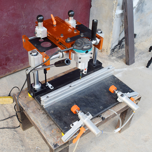 Petite fraiseuse manuelle pour la fabrication de portes et fenêtres en aluminium, équipement de fabrication - Product Image 4